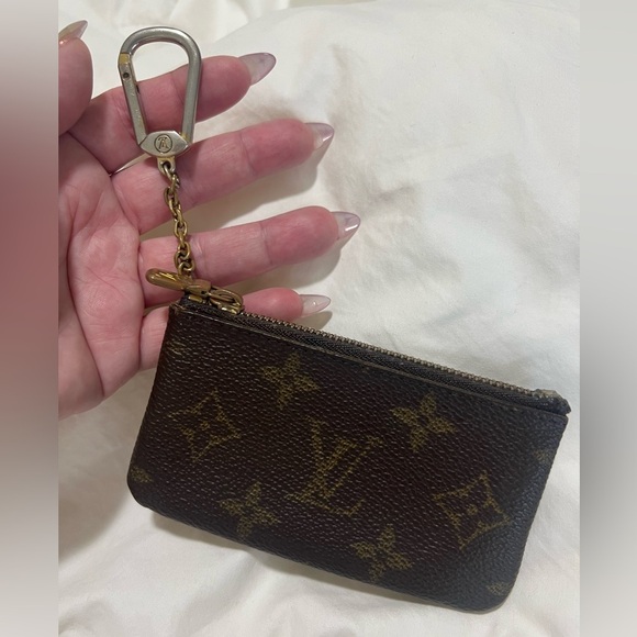 Louis Vuitton Monogram KeyPouch - Picture 3 of 4